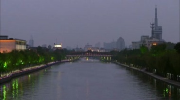杨州大运河从黑夜到清晨快速延时摄影视频素材