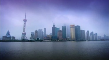上海东方明珠塔毗邻黄浦江远景实拍视频素材