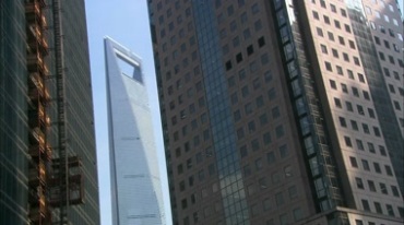 上海环球金融中心大楼远景仰拍视频素材