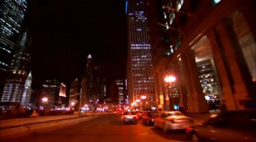 城市街景夜晚灯光汽车行驶第一视角夜景视频素材