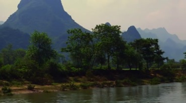 桂林山水岸边重峦叠嶂奇山实拍视频素材
