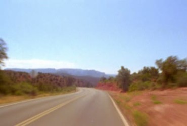 山间公路第一视角行驶视频素材