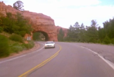 汽车在山里公路快速行驶第一视角视频素材