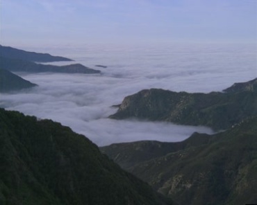 山峦间云海云雾延时快速摄影视频素材