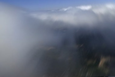 飞机在云层间穿梭飞行第一视角视频素材