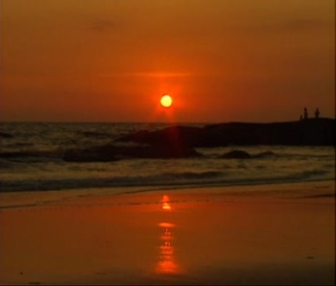 海滩夕阳晚霞映红满天海浪视频素材