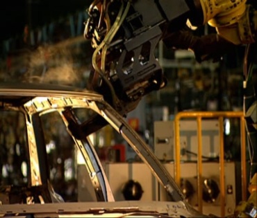 汽车制造车壳焊接车间视频素材