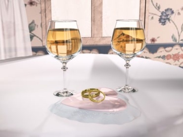 两杯酒戒指婚戒对戒定情信物背景视频素材