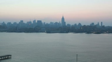 江边观看城市一天从早到晚延时摄影视频素材