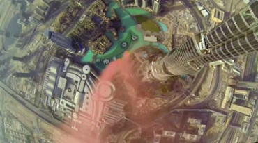 4K迪拜塔跳伞翼装飞行特技极限运动视频素材