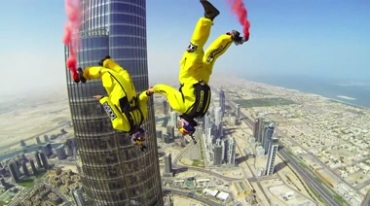 4K迪拜塔跳伞翼装飞行特技极限运动视频素材