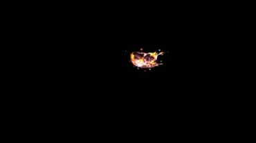 一只荧光粒子火蝴蝶飞过透明通道后期特效视频素材