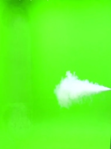 一股白烟喷烟吹烟绿屏特效视频素材