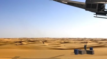 军用直升飞机飞行离场绿幕抠像后期特效视频素材
