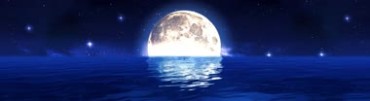 海面之上大月亮视频素材