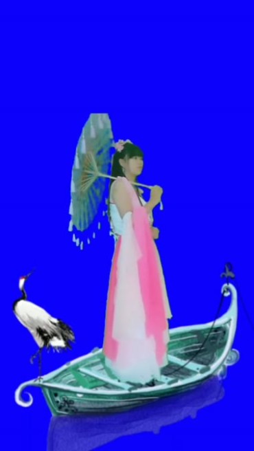 小船上美女撑伞人物抠像视频素材