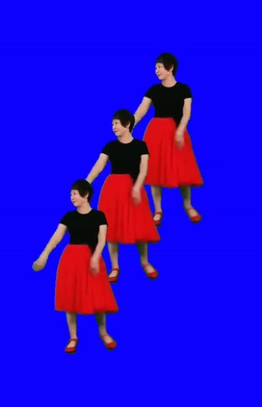 老太太广场舞跳舞蓝屏后期人物抠像视频素材