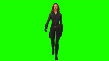 黑寡妇身着作战服迎面走来绿屏后期人物抠像视频素材