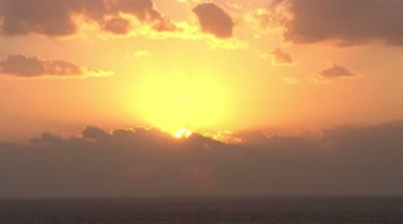 海上日出太阳跃出海面视频素材