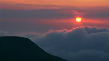 山顶红日落山高清视频素材